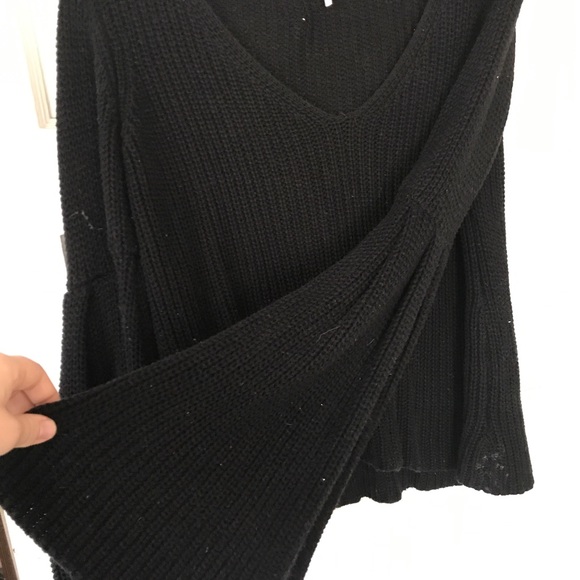Black free people sweater! Never worn! - Picture 3 of 4